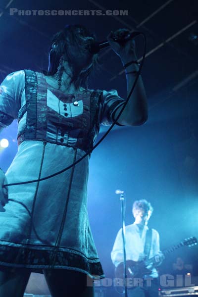 BLONDE REDHEAD - 2008-04-17 - PARIS - Le Bataclan - Kazu Makino - Amedeo Pace